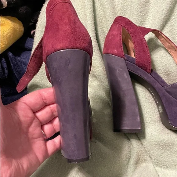 Report Burgundy and Purple Platform Heels - Picture 2 of 4